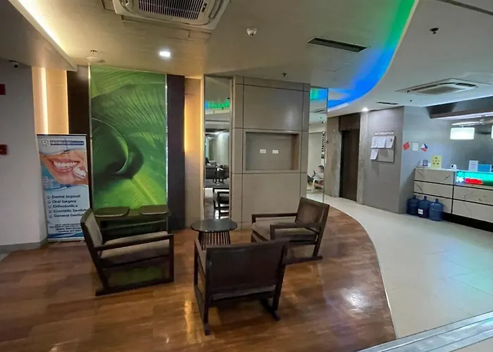 Antel Residences 702 * Manille